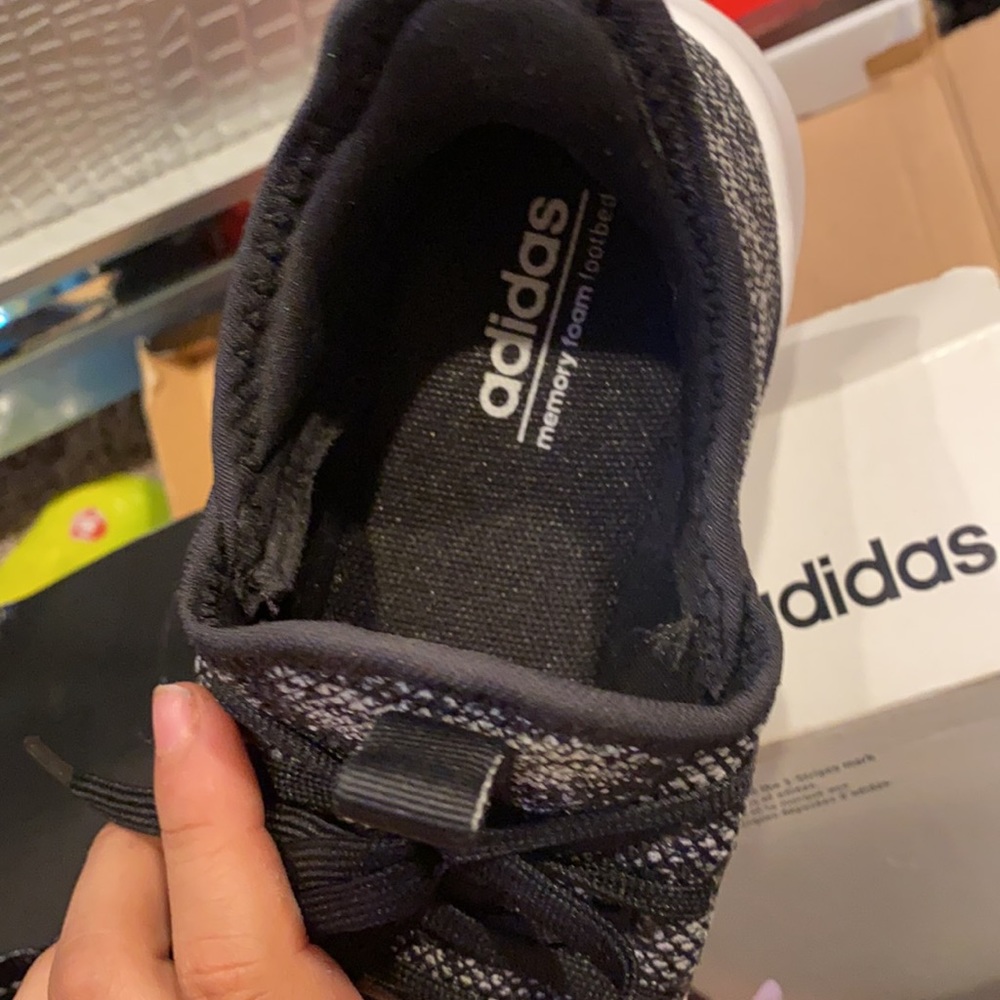 Adidas - Picture 3 of 5
